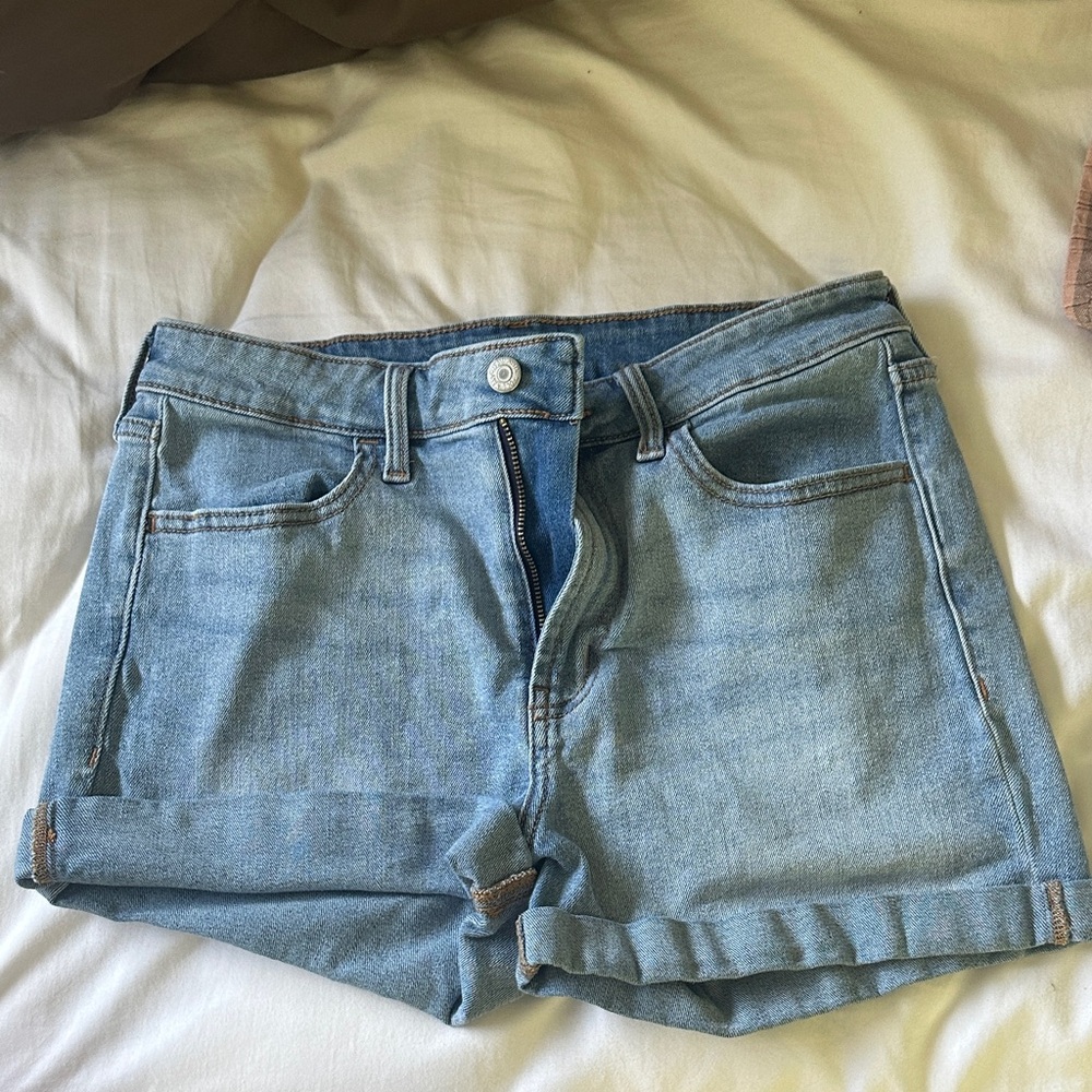 Old Navy Women's Light Blue Jean Shorts